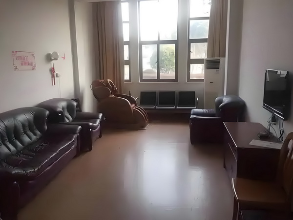 我家住着仙魔妖
